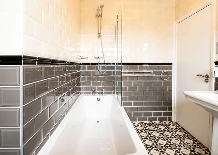 Almorah Saint Helier Jersey