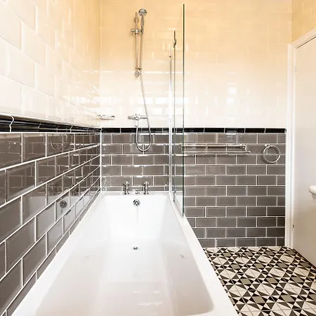 Almorah Saint Helier Jersey